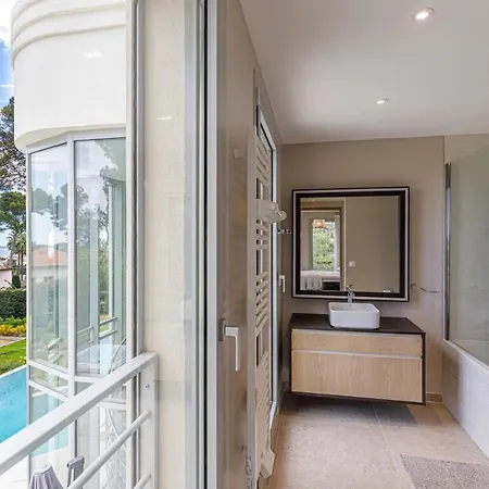 Luxueuse Charleston - Vue Mer, Sauna Hammam Будинок відпочинку Антіб