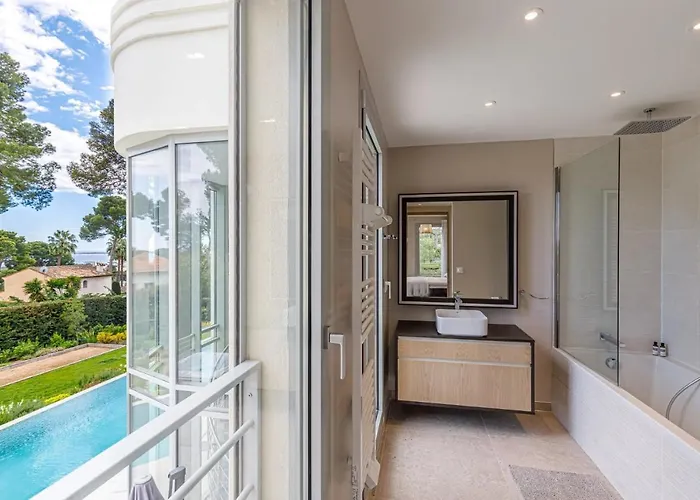 Luxueuse Charleston - Vue Mer, Sauna Hammam Tatil Evi Antibes